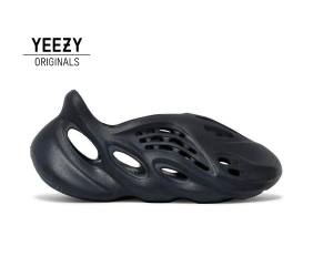 Adidas Yeezy Foam RNNR black